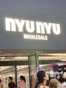 明洞のNYUNYU