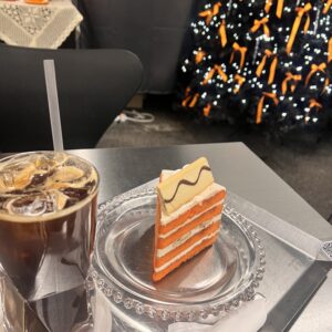 777カフェのケーキ