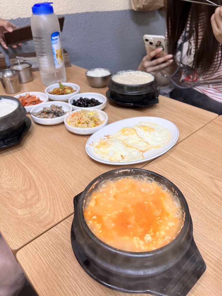 コンマル食堂